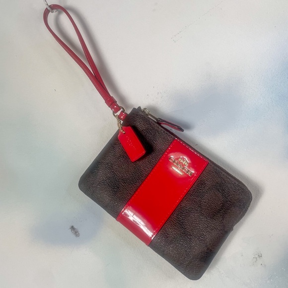 Coach wristlet with patent leather trim - Picture 1 of 7